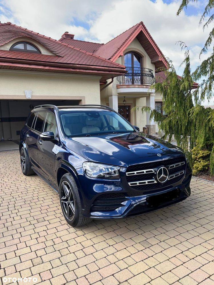 Mercedes-Benz GLS - 1