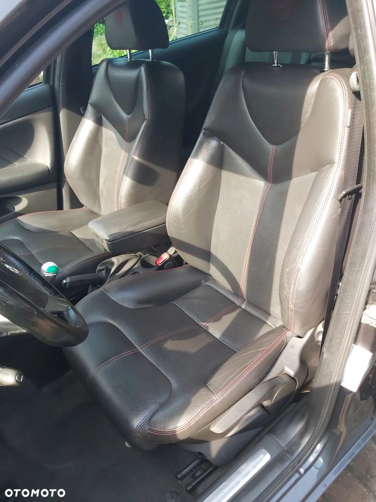 Alfa Romeo 147 1.9 JTD 16V Progress - 15