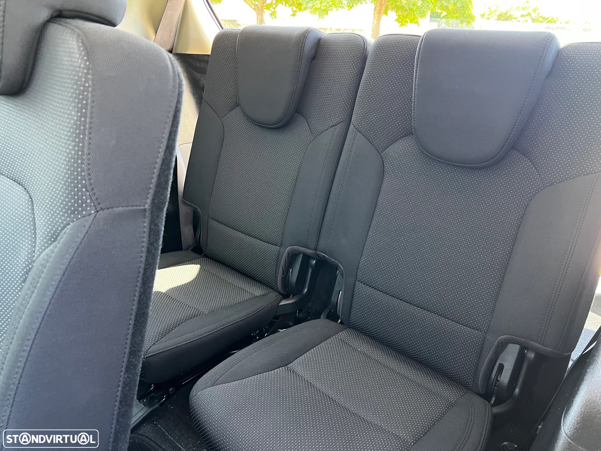Kia Carens 1.7 CRDi ISG TX - 28