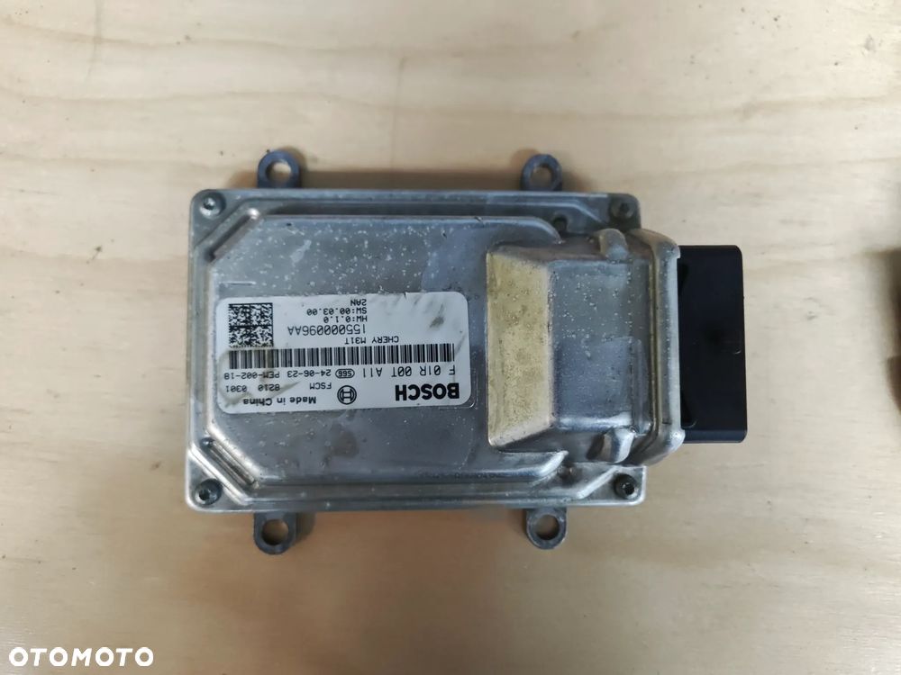 OMODA 5 V Chery moduł czujnik sterownik pompy paliwa 155000096AA - 3