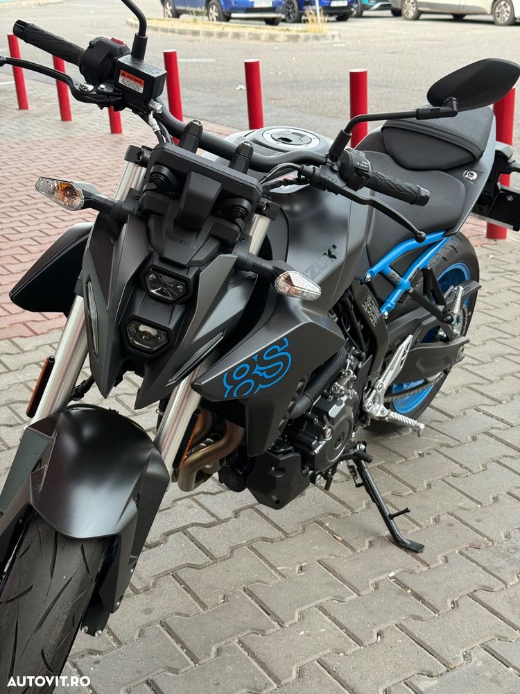 Suzuki GSX-8S - 1