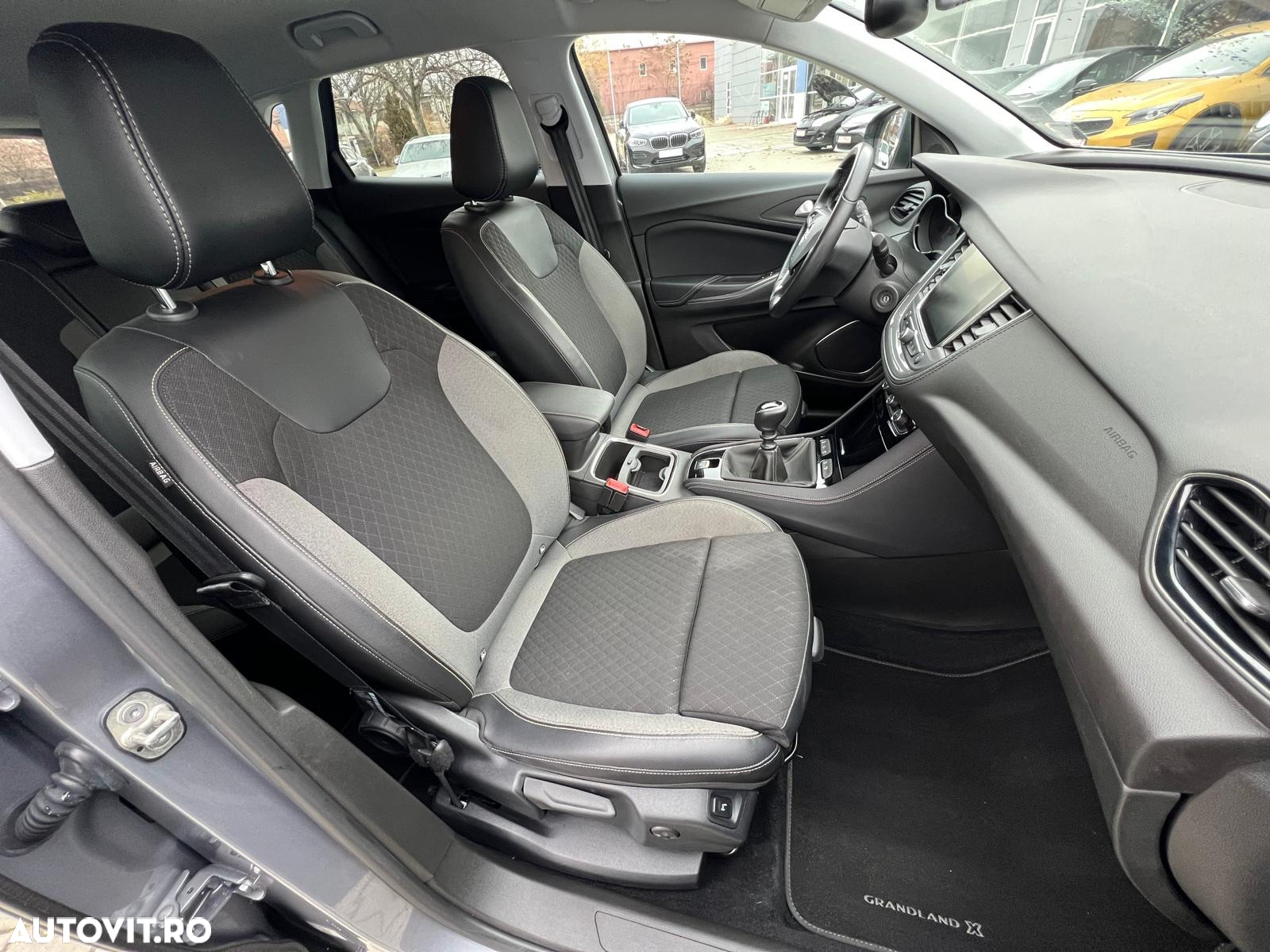 Opel Grandland X 1.2 Start/Stop Business Edition - 19