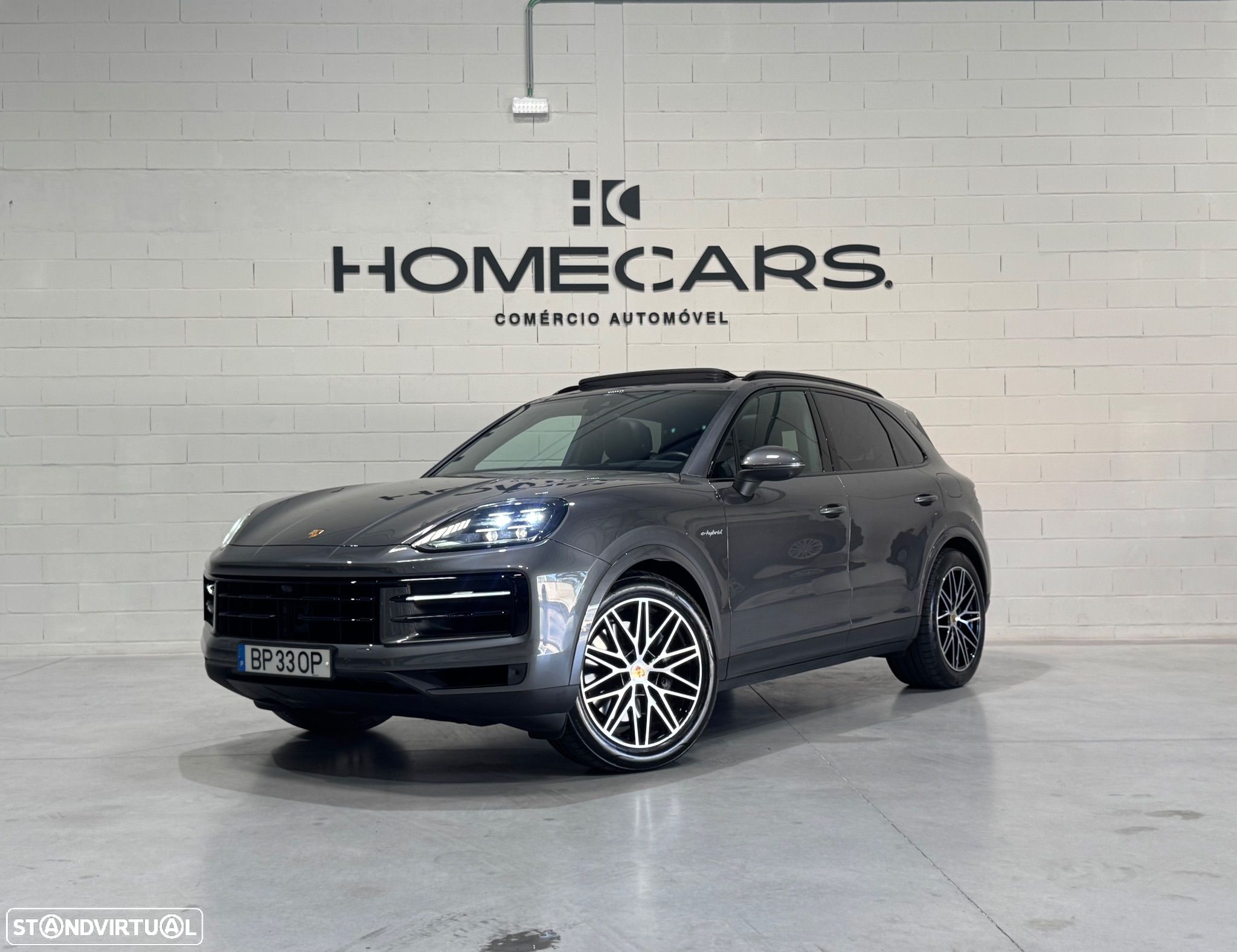 Porsche Cayenne - 1