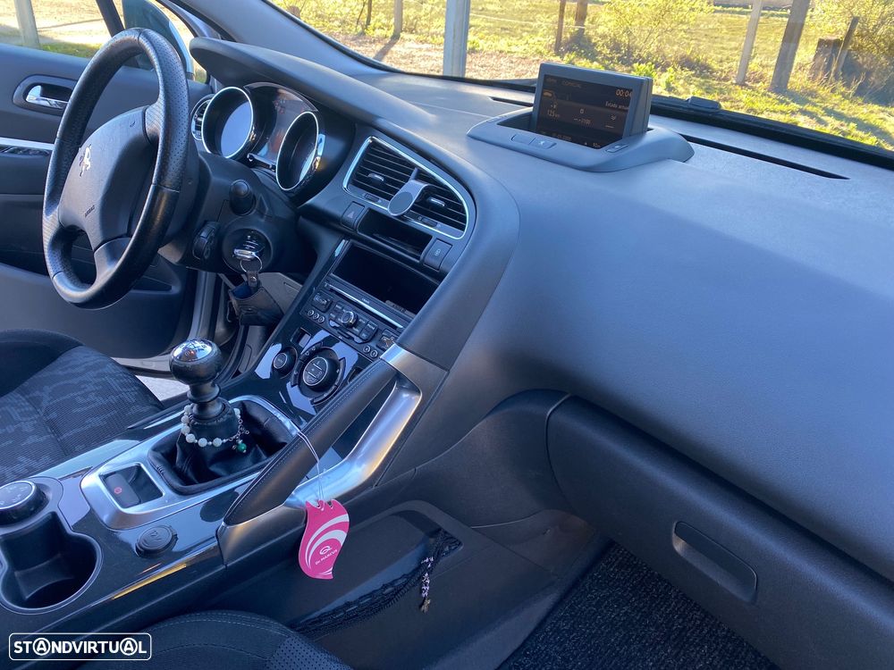 Peugeot 3008 HDi FAP 110 Premium - 4