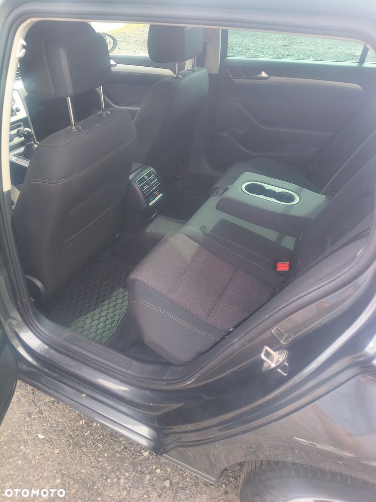 Volkswagen Passat 2.0 TDI BMT Comfortline - 13