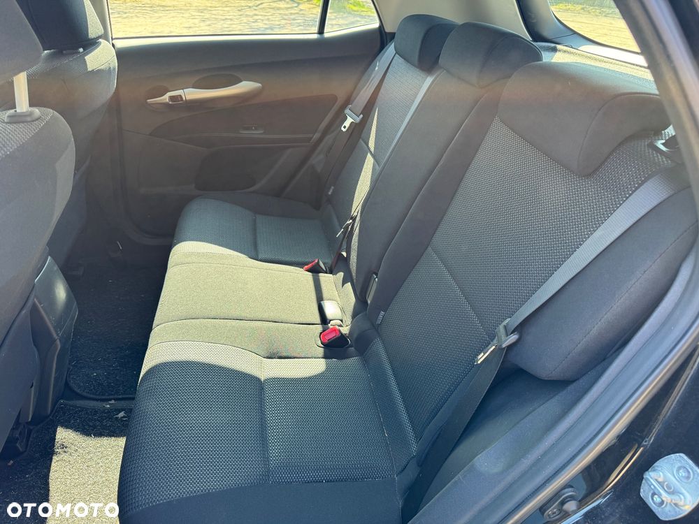 Toyota Auris - 13