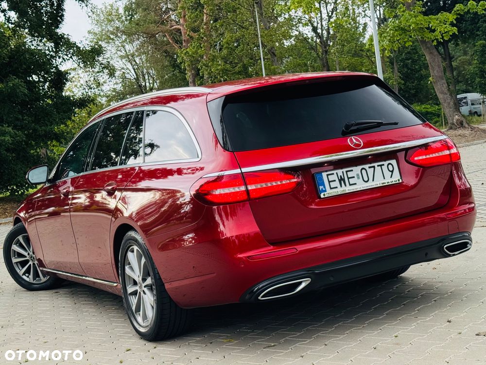 Mercedes-Benz Klasa E 220 d 9G-TRONIC Exclusive - 11