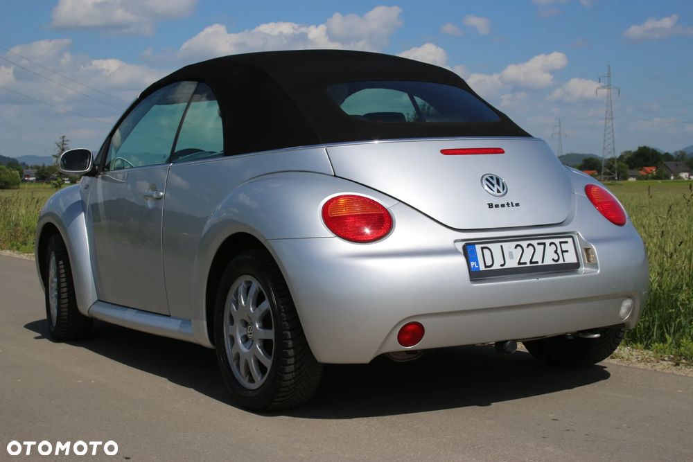 Volkswagen New Beetle - 23