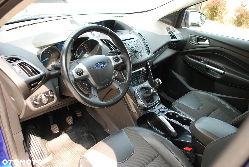 Ford Kuga 1.5 EcoBoost 2x4 Titanium - 11