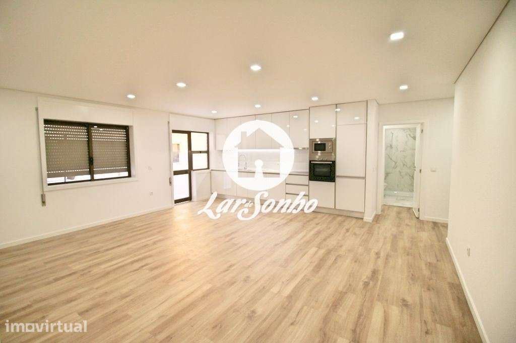 Apartamento T3 com Lugar de Garagem 50 m da praia Póvoa de Varzim - Grande imagem: 2/16