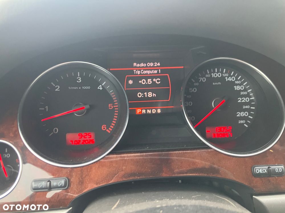 Audi A8 4.2 TDI Quattro - 14