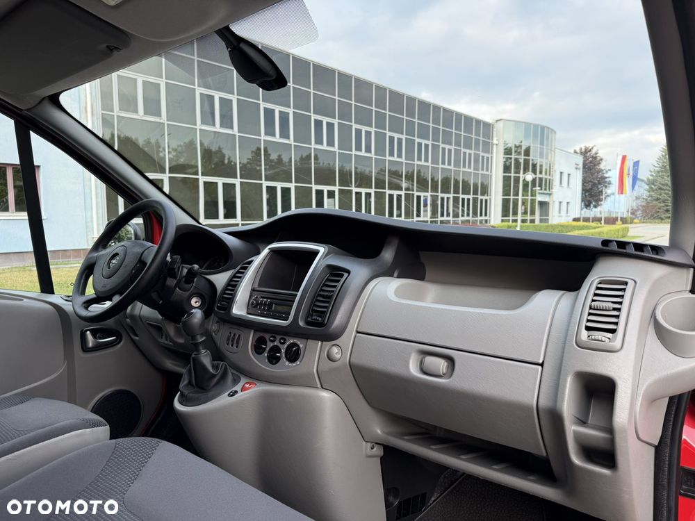 Opel Vivaro - 18