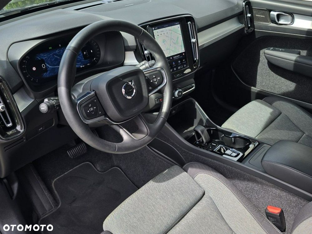 Volvo XC 40 B3 B DKG Plus Black Edition - 7