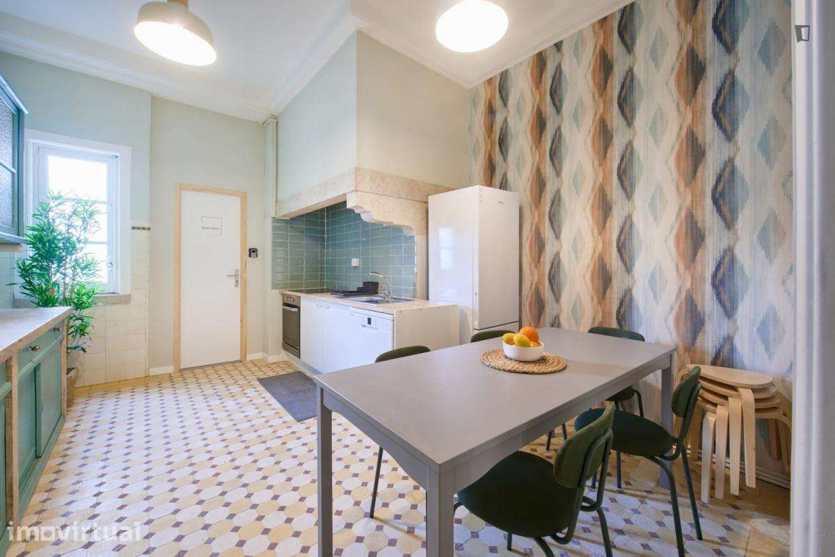 Quarto - localizado em Marquês de Pombal Lisbon - Grande imagem: 3/55