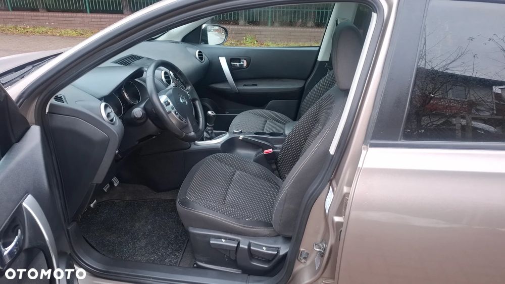 Nissan Qashqai 2.0 dCi 4 x 4 DPF tekna - 8