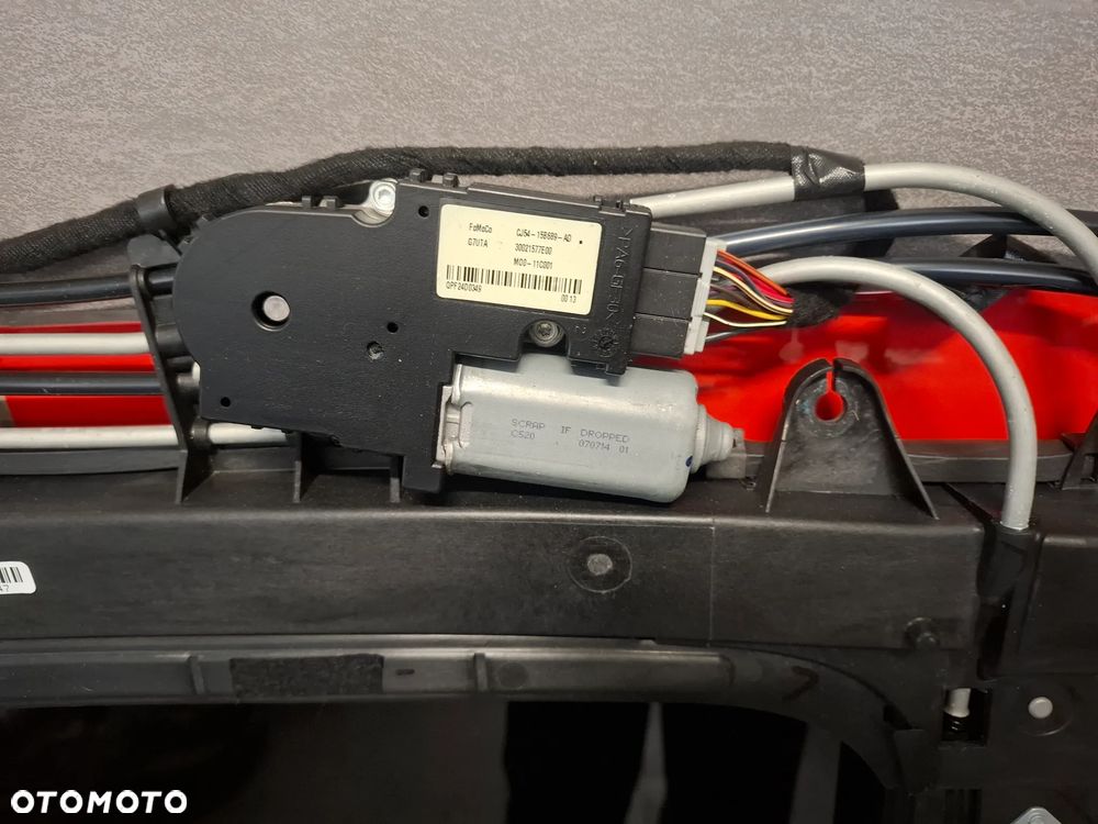 Szyberdach Ford Kuga MK2 2014 rok - 4
