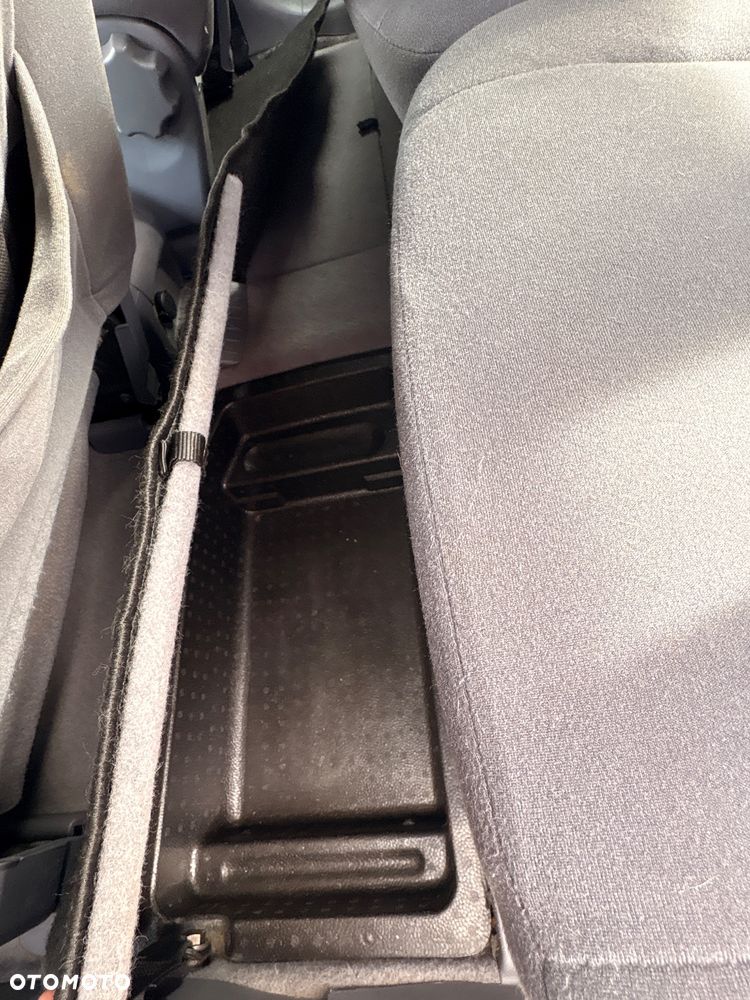 Nissan Almera Tino 1.8 Acenta - 17