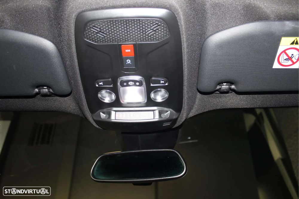 Peugeot 2008 1.2 Hybrid Allure e-DCS6 - 26