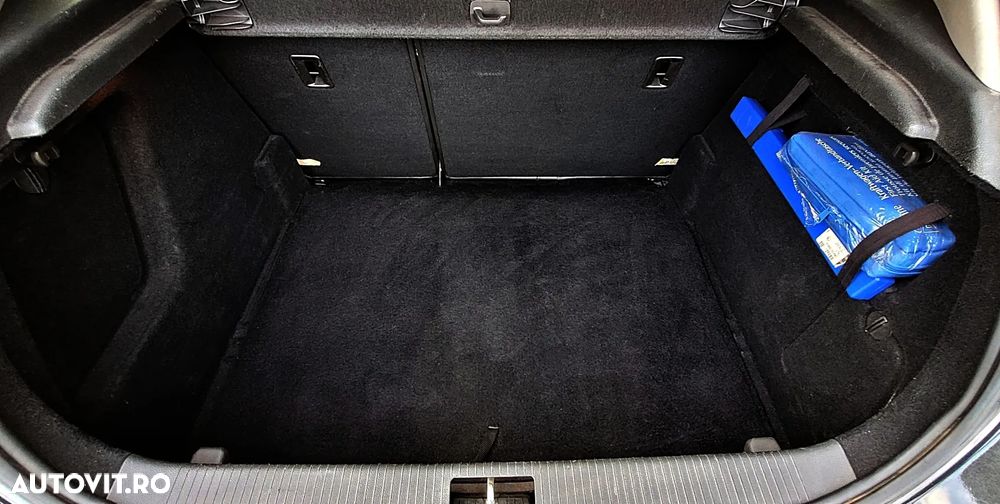 Opel Astra 1.4 Turbo ECOTEC Cosmo - 11