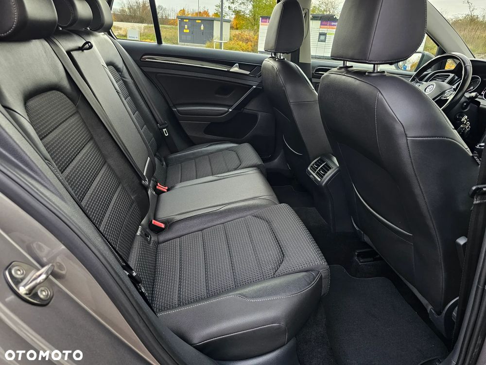 Volkswagen Golf VII Diesel 5-Türer Highline - 19