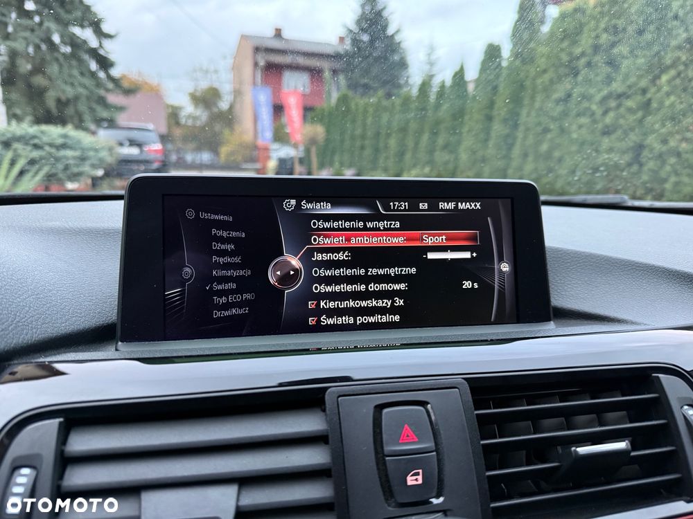 BMW Seria 3 320d Sport-Aut Sport Line - 29