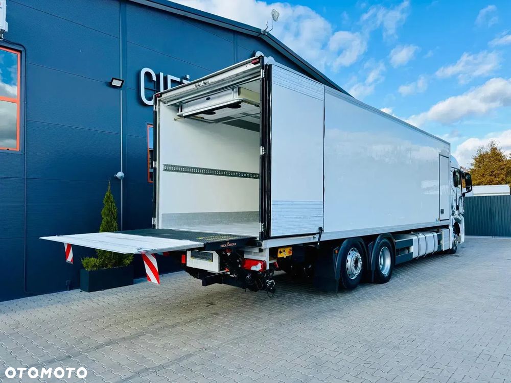 MAN MAN MAN TGX 26.440 // E6 // chłodnia z windą // 22 Epal // sypialka // - 13