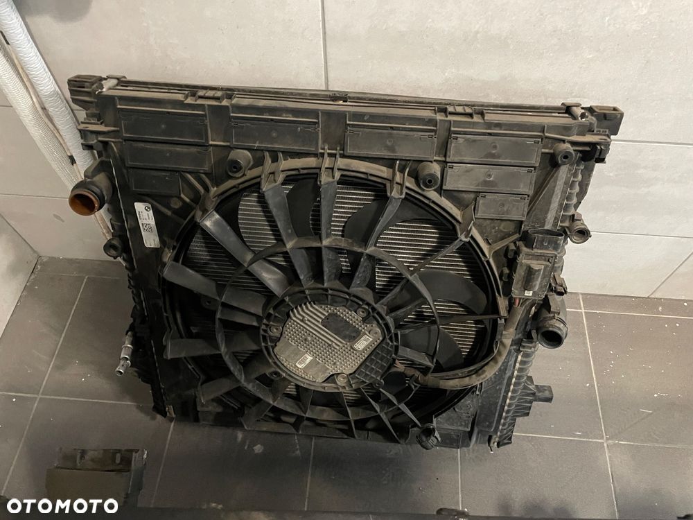 BMW g05 x5 ćwiartka przód tył dach zawieszenie silniki b57d30a lampa tył przód przedni pas - 13