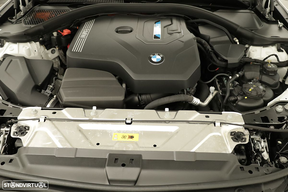 BMW 330 e Touring Pack M Auto - 26