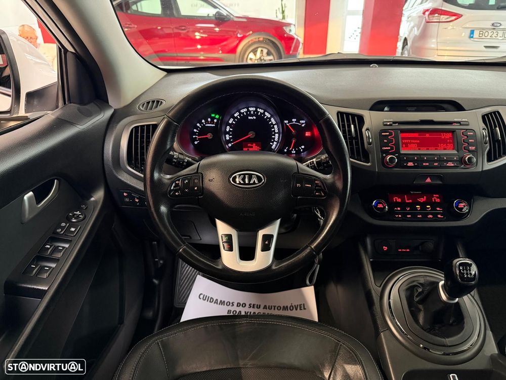 Kia Sportage 1.7 CRDI ISG More Edition - 6