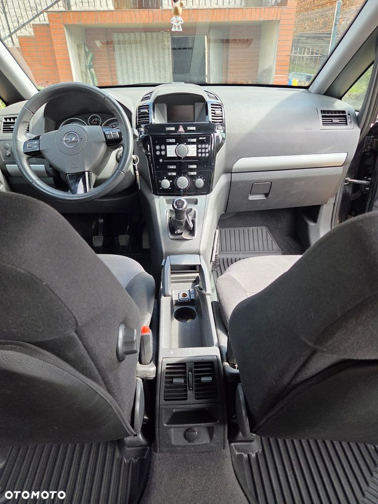 Opel Zafira 1.6 - 7
