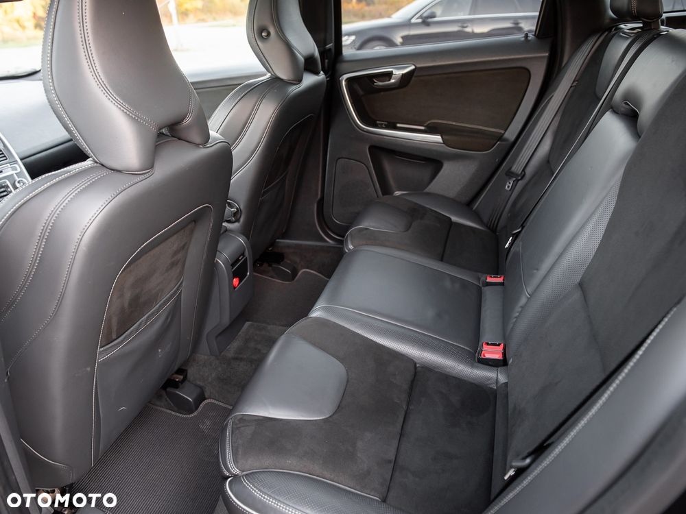 Volvo XC 60 D4 Geartronic Summum - 25