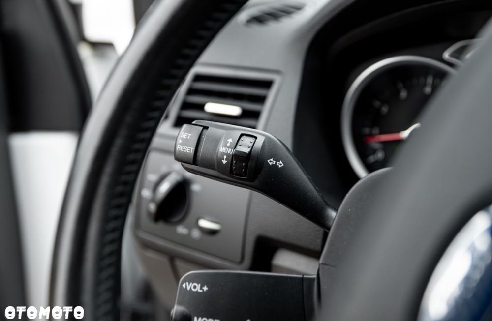 Ford Kuga 2.5 4x4 Titanium - 28