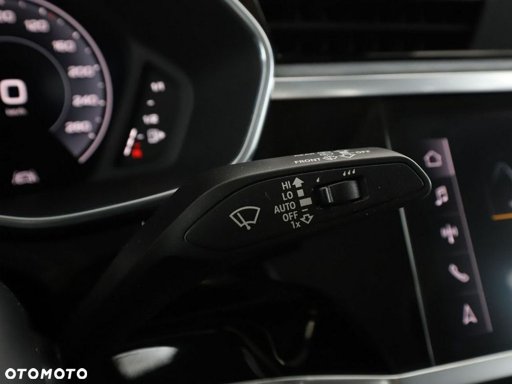 Audi Q3 40 TFSI Quattro S tronic S line - 33