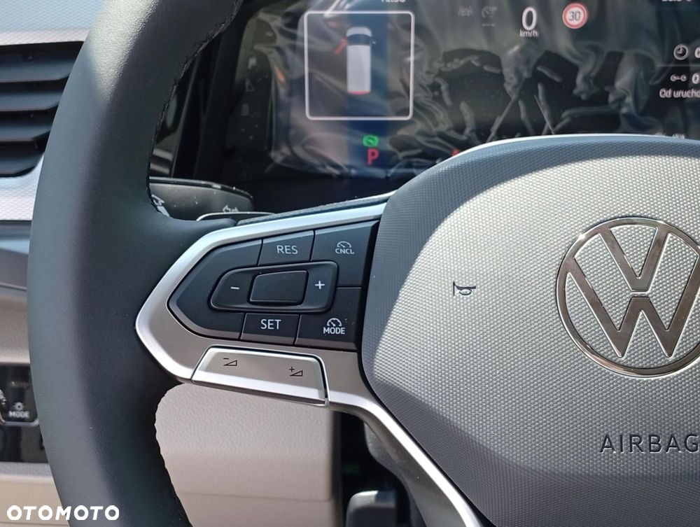 Volkswagen Multivan - 14