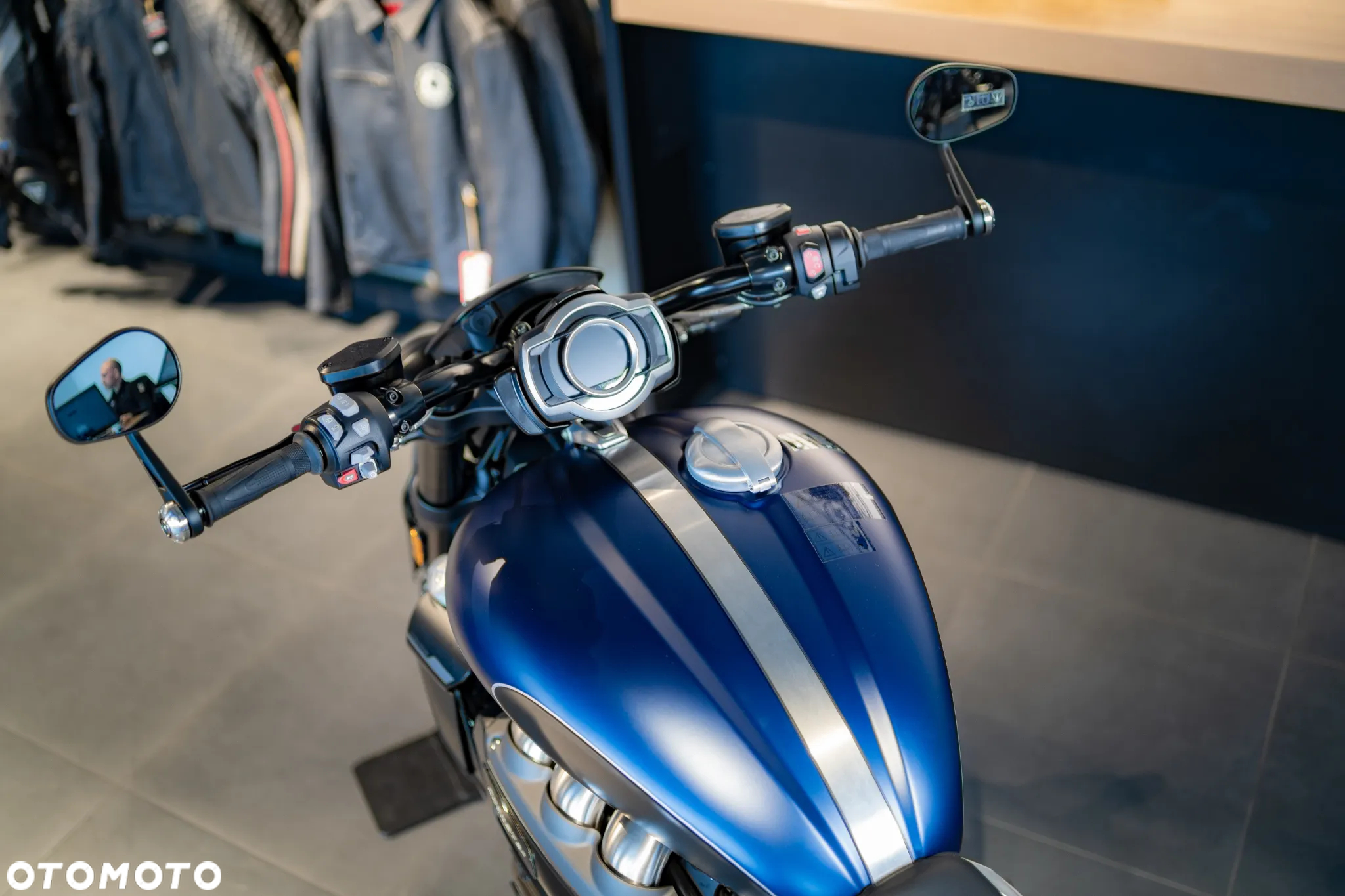 Triumph Rocket - 3