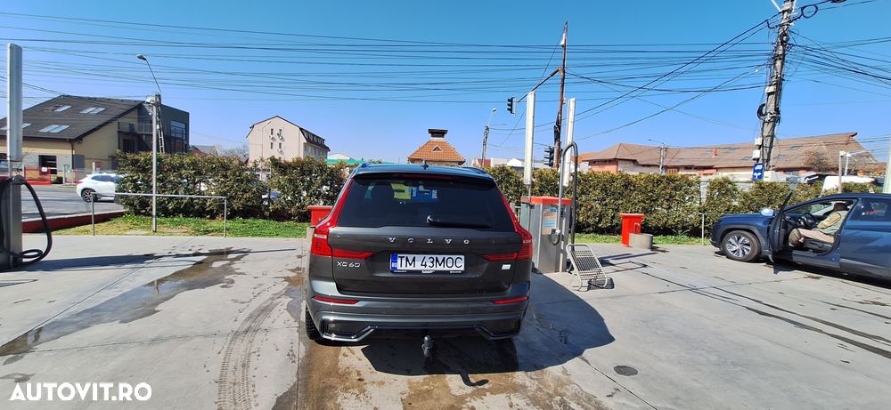 Volvo XC 60 T6 AWD Recharge Geartronic RDesign Expression - 10