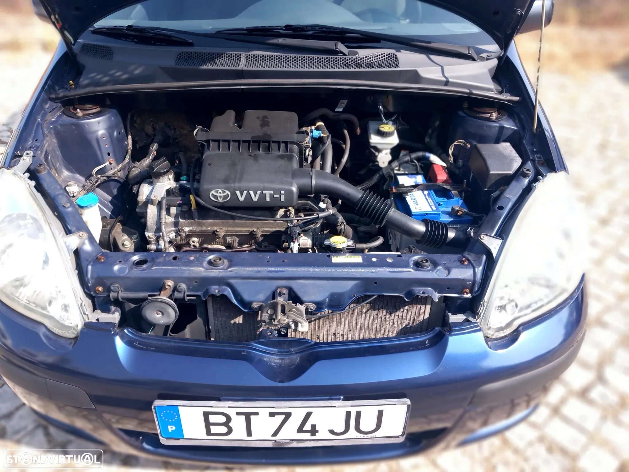 Toyota Yaris 1.0 - 8