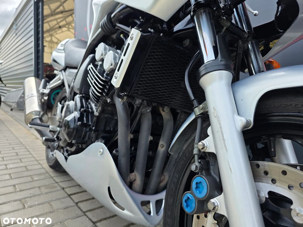 Yamaha FZS - 15