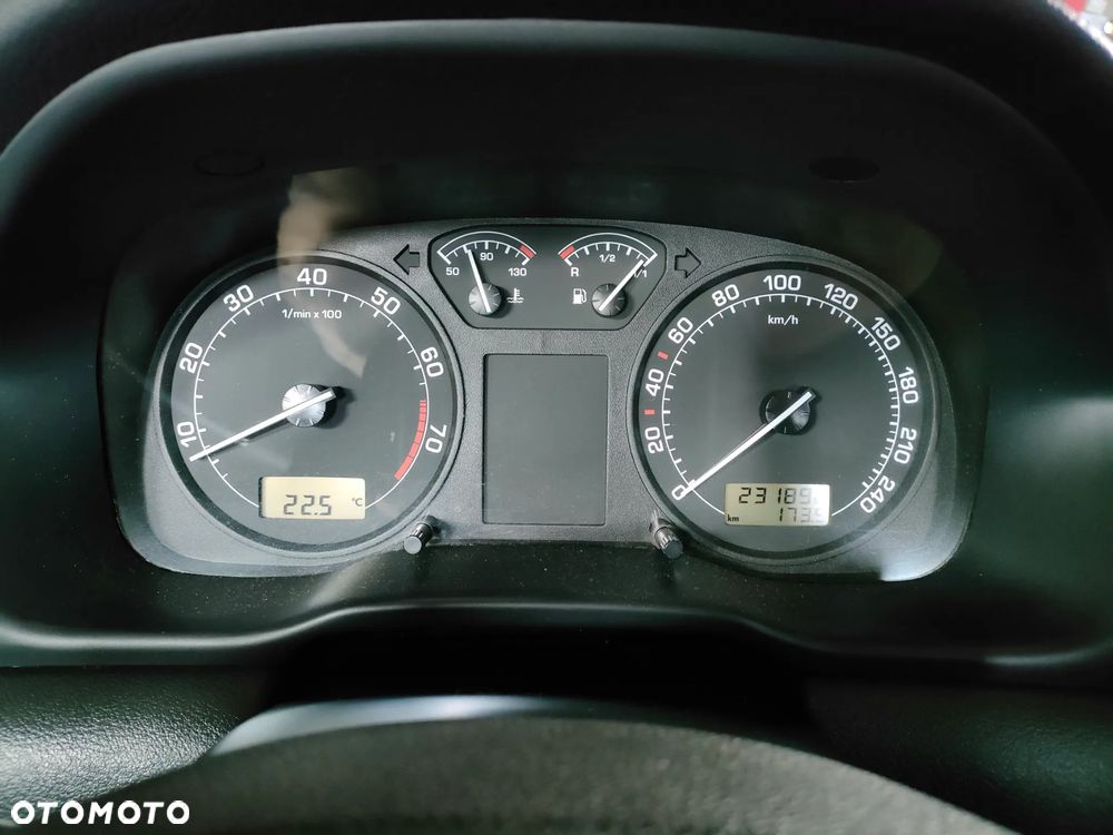 Skoda Octavia 1.6 Tour Classic - 14