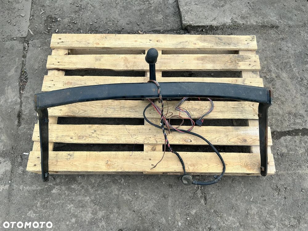 VOLKSWAGEN PASSAT B6 3C0 HAK HOLOWNICZY 3C0803881