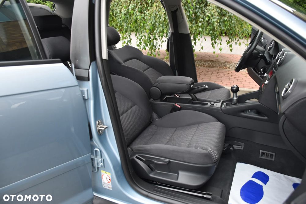 Audi A3 Sportback 2.0 TDI DPF Ambiente - 12