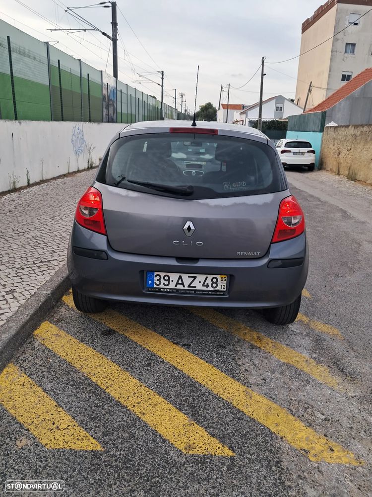 Renault Clio 1.2 16V Dynamique Luxe - 3