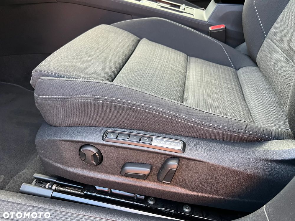Volkswagen Passat 2.0 TDI EVO Business DSG - 14