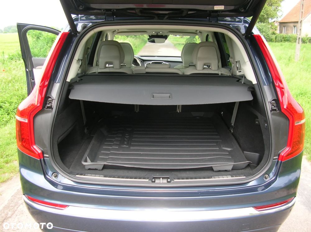 Volvo XC 90 T8 AWD Plug-In Hybrid Ultimate Bright 7os - 17