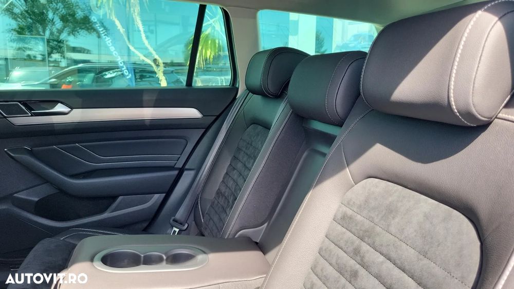 Volkswagen Passat 2.0 TDI DSG 4Motion R Executive - 12