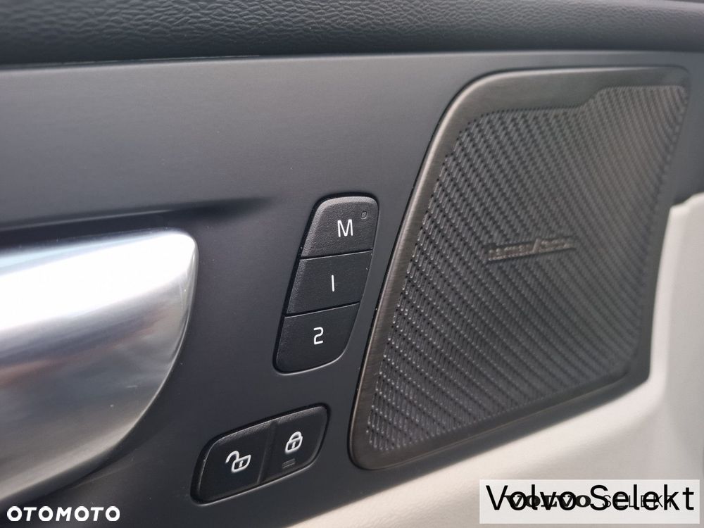Volvo XC 60 - 38