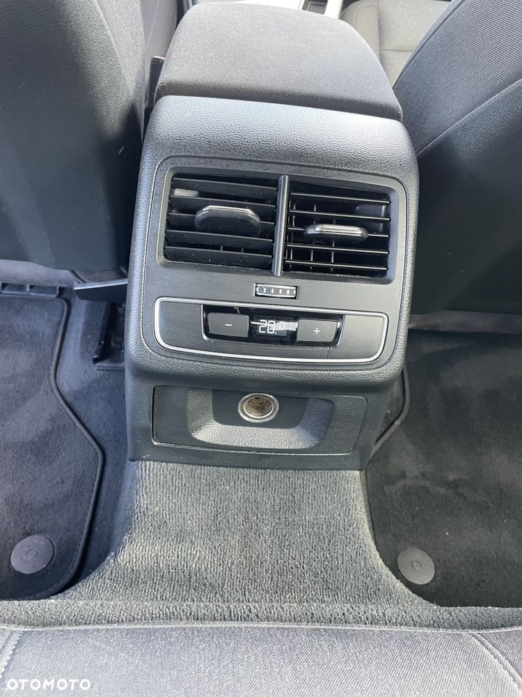 Audi A4 Limousine - 32