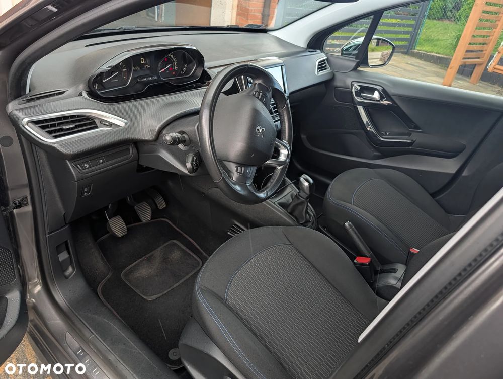 Peugeot 208 PureTech 82 Start & Stop Allure - 6