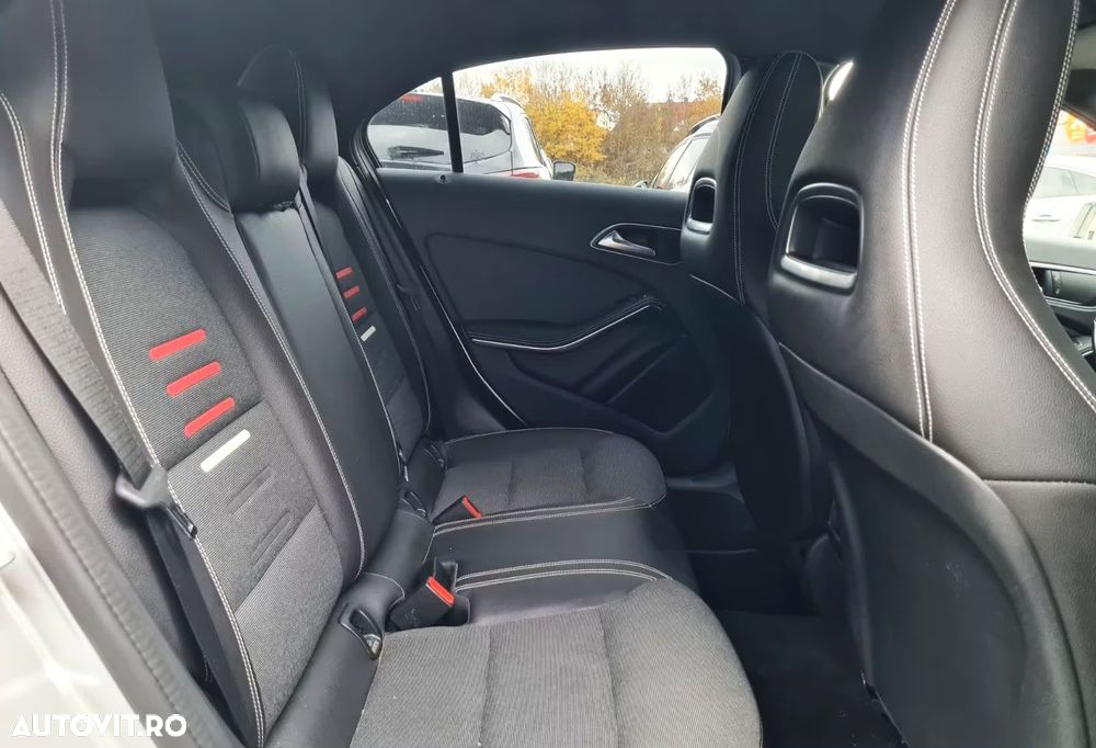 Mercedes-Benz A 180 7G-DCT - 18