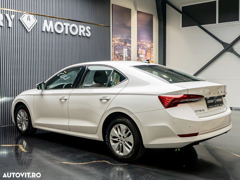 Skoda Octavia 2.0 TDI DSG Ambition - 8